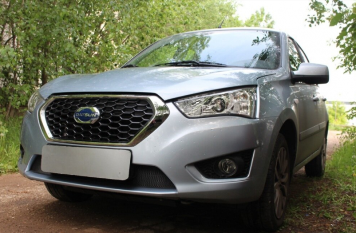 Защита радиатора "Standart" Datsun mi-Do (2015-н.в.) чёрная купить недорого с доставкой в Ишим