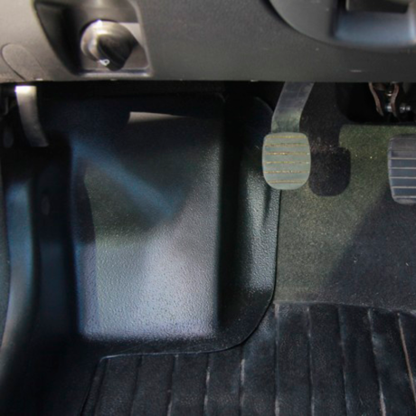 Накладки на ковролин передние "АртФорм" для Renault Duster (2011-2015 г.в.) 2 штуки купить недорого с доставкой в Ишим