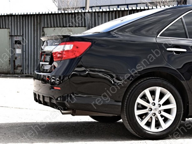 Диффузор заднего бампера var №2 (текстурный пластик) для Toyota Camry XV50 (2012-2014) купить недорого с доставкой в Ишим