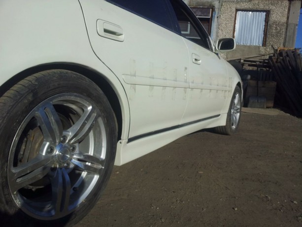 Накладки на пороги (сток) Toyota Cresta (100) купить недорого с доставкой в Ишим