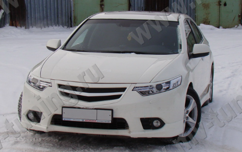 Планка в решетку радиатора "Sport" для Honda Accord VIII (2011-2013) купить недорого с доставкой в Ишим